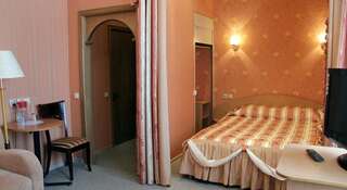 Гостиница Rial Вятские Поляны Улучшенный двухместный номер с 1 кроватью-4